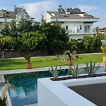Blue Villa *