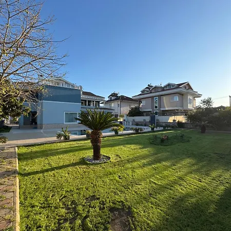Blue Villa *