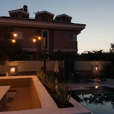 Blue Villa *
